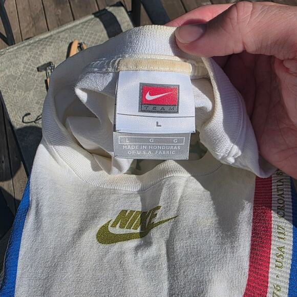 Vintage Nike 1992 "Dream Team" T-Shirt - Picture 3 of 5